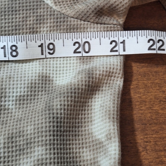 LOGO By Lori Goldstein Lounge Wear Waffle & Eyelet Tan Camo Hoodie Size Medium - Picture 9 of 10